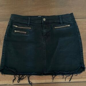 Old Navy “The Diva” 5 Pocket 99% Cotton Denim Black mini Skirt Sz. 8 Regular